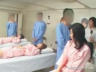 Азиатки брюнетка любимец удари космати manhood при на болница